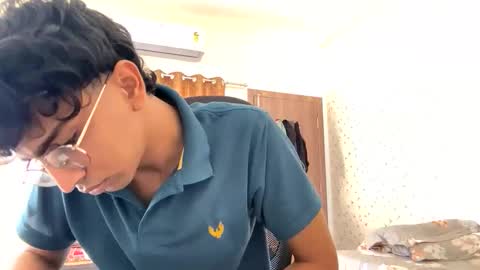 Snapshot of maskboyz2003 chatting on November 28, 4:48 am maskboyz2003 online show from November 28, 4:48 am