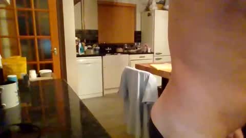 Masked Masturbation Couple online show from December 1, 7:24 am