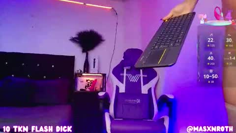 Mason Rothwell   online show from September 27, 11:15 am