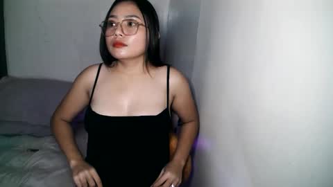 Snapshot of masquerade_girl4 chatting on September 30, 6:29 am masquerade girl4 online show from September 30, 6:29 am