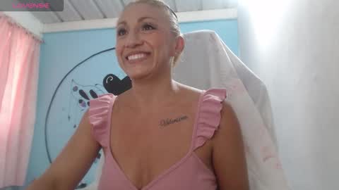 Snapshot of massielferretis chatting on November 11, 10:32 pm massiel ferreti online show from November 11, 10:32 pm