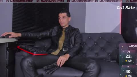 I am Massimo online show from November 15, 1:14 am