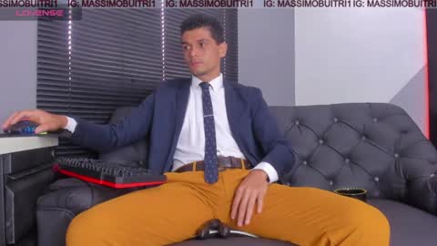 I am Massimo online show from April 16, 2:07 pm