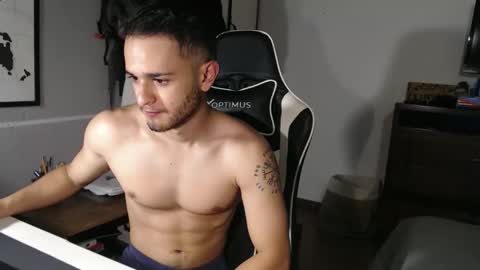 Snapshot of massimo_jiovano chatting on October 24, 11:01 pm massimo online show from October 24, 11:01 pm