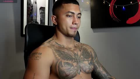 Snapshot of massimo_rizzo_ chatting on November 16, 2:17 am Massimo online show from November 16, 2:17 am