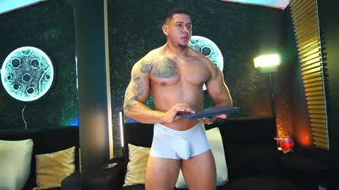 massimowalton2 online show from March 9, 12:53 pm