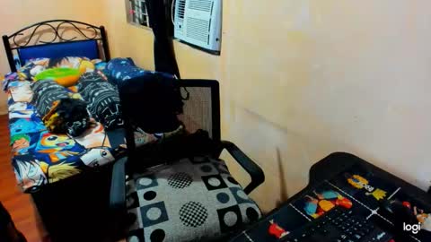 Snapshot of massivecockcum chatting on November 22, 11:31 am kimmy online show from November 22, 11:31 am