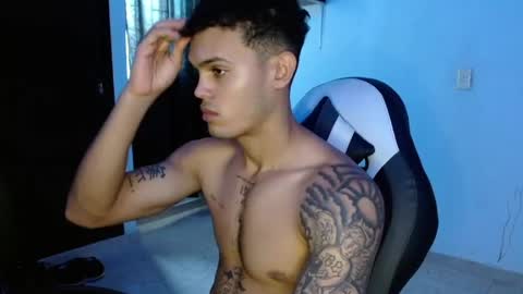 master_black777 online show from April 17, 2:53 pm