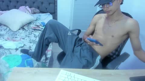 master_boy28 online show from March 7, 6:57 am