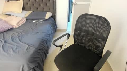 master_boy28 online show from October 7, 5:15 am