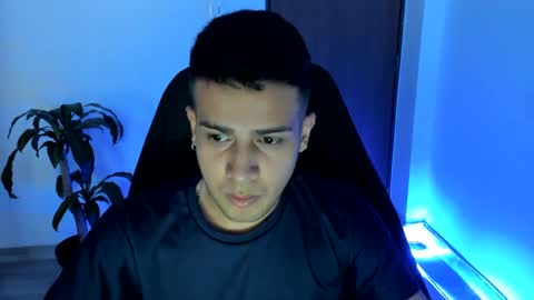 Snapshot of master_boy_1 chatting on October 11, 8:51 pm master_boy_1 online show from October 11, 8:51 pm