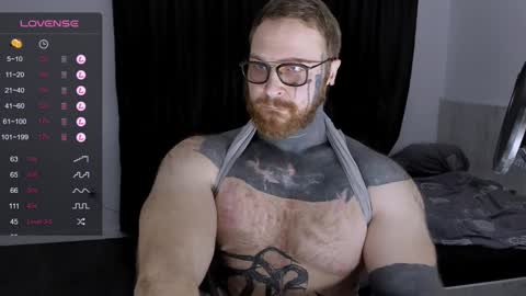 Snapshot of master_oil chatting on December 15, 11:31 pm Huge Alex online show from December 15, 11:31 pm