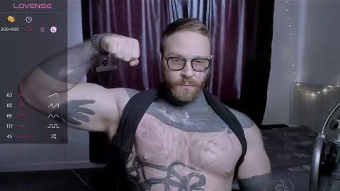 Snapshot of master_oil chatting on February 11, 12:48 pm Huge Alex online show from February 11, 12:48 pm