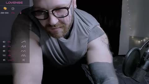 Snapshot of master_oil chatting on February 19, 7:48 pm Huge Alex online show from February 19, 7:48 pm