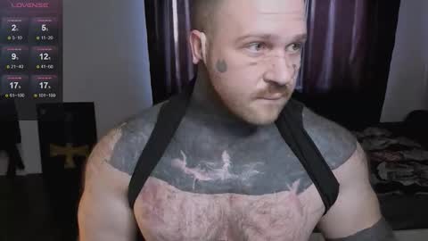 Snapshot of master_oil chatting on September 22, 11:45 am Huge Alex online show from September 22, 11:45 am