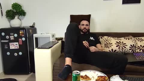 Snapshot of master_roberto333 chatting on January 8, 11:09 pm SIR online show from January 8, 11:09 pm