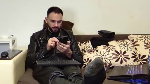 Snapshot of master_roberto333 chatting on January 25, 9:04 pm SIR online show from January 25, 9:04 pm