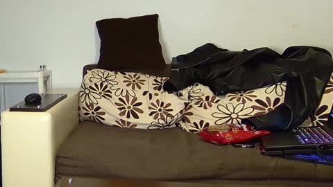 Snapshot of master_roberto333 chatting on January 28, 10:45 pm SIR online show from January 28, 10:45 pm