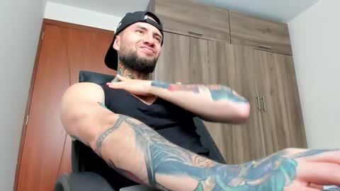 steven  online show from November 17, 4:46 pm