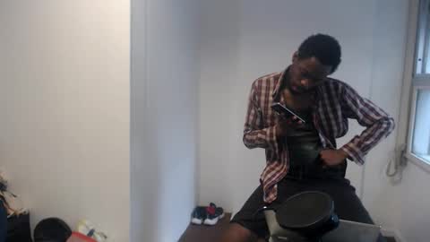 Snapshot of masterdomfuck chatting on January 28, 9:40 pm Masterdomfuck online show from January 28, 9:40 pm