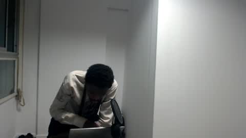 Snapshot of masterdomfuck chatting on February 9, 12:06 am Masterdomfuck online show from February 9, 12:06 am