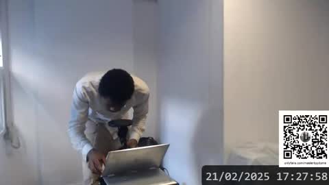 Snapshot of masterdomfuck chatting on February 21, 8:27 pm Masterdomfuck online show from February 21, 8:27 pm