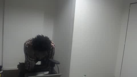 Snapshot of masterdomfuck chatting on October 24, 1:13 am Masterdomfuck online show from October 24, 1:13 am