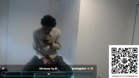 Snapshot of masterdomfuck chatting on October 31, 8:21 pm Masterdomfuck online show from October 31, 8:21 pm