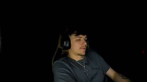 Snapshot of masterjizz1_0 chatting on October 22, 5:52 am masterjizz1_0 online show from October 22, 5:52 am