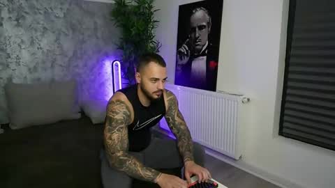 masterkingmuscle online show from November 28, 11:18 pm