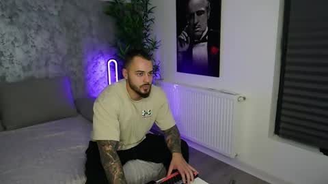 masterkingmuscle online show from January 5, 8:01 pm