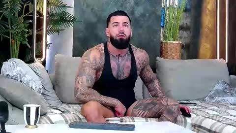 masterkingofmuscle online show from November 3, 8:04 am