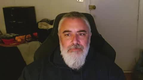 Snapshot of mastermcgirt chatting on September 27, 8:30 am Dave online show from September 27, 8:30 am