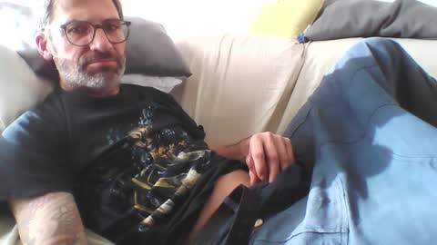 Snapshot of masterp17 chatting on December 12, 2:22 pm Master P online show from December 12, 2:22 pm