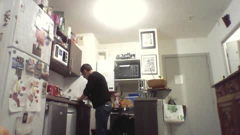 Snapshot of masterp17 chatting on December 16, 7:10 pm Master P online show from December 16, 7:10 pm