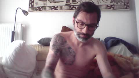 Snapshot of masterp17 chatting on January 3, 2:51 pm Master P online show from January 3, 2:51 pm