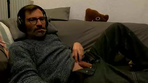 Snapshot of masterp17 chatting on March 12, 7:28 pm Master P online show from March 12, 7:28 pm