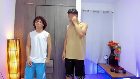 Team Cris Darwin- Fernando- Stiven- David online show from January 19, 11:12 am