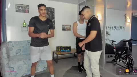 Team Cris Darwin- Fernando- Stiven- David online show from October 19, 11:33 am