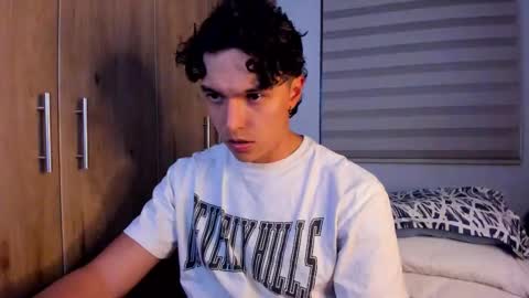 Snapshot of mastrangelo_x chatting on November 6, 4:35 am mastrangelo_x online show from November 6, 4:35 am