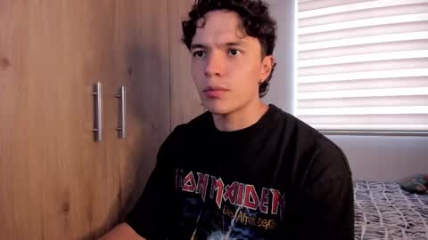 Snapshot of mastrangelo_x chatting on November 18, 9:19 pm mastrangelo_x online show from November 18, 9:19 pm