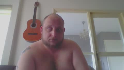 Snapshot of mastrubeertje1988 chatting on October 1, 8:42 am mastrubeertje1988 online show from October 1, 8:42 am