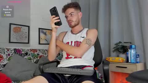 MATEO HUNTER online show from December 14, 8:52 am