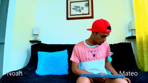 Snapshot of mateo_nick chatting on December 9, 6:35 pm Mateo and Noah online show from December 9, 6:35 pm