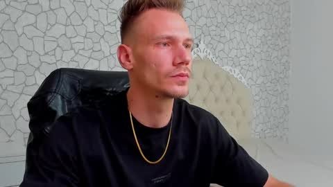 MateoBenjamin online show from December 2, 3:47 pm