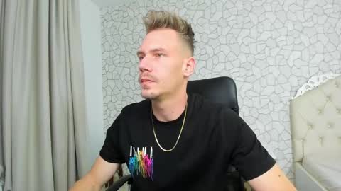 MateoBenjamin online show from December 22, 11:52 pm