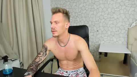 MateoBenjamin online show from December 29, 7:53 pm