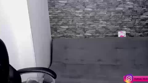 Mathew Independent model online show from September 25, 3:32 am