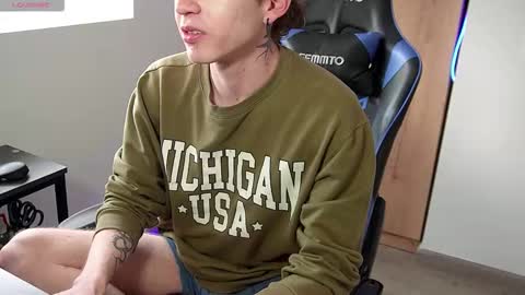 Snapshot of mathwx_ chatting on October 22, 3:01 pm Alejandro Alex online show from October 22, 3:01 pm