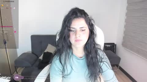 Snapshot of matilda_sweet18 chatting on February 21, 7:12 am Lucia online show from February 21, 7:12 am